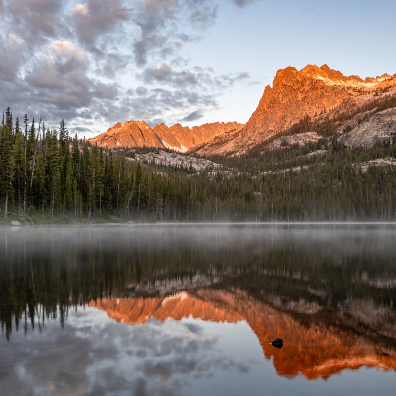 Hell Roaring Lake, Idaho Sawtooths, Sunrise